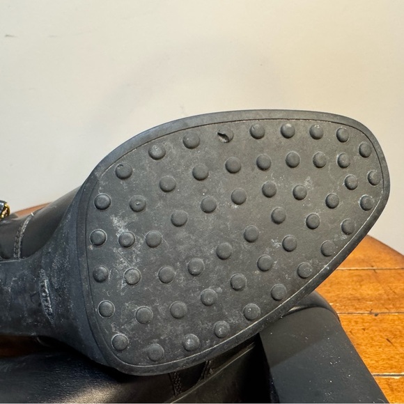 TOD'S Gomma Ankle Leather Boots Black Gold Buckle Sz EU40 - Picture 15 of 16